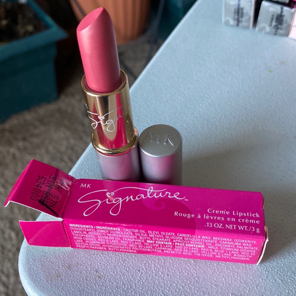New Mary Kay Crème Lipstick - Pink Satin